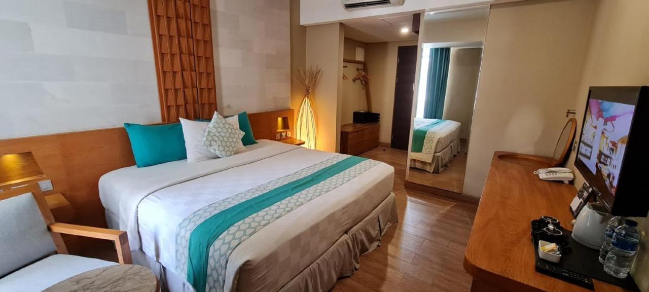 Bedrock Hotel Kuta Kuta  Luaran gambar