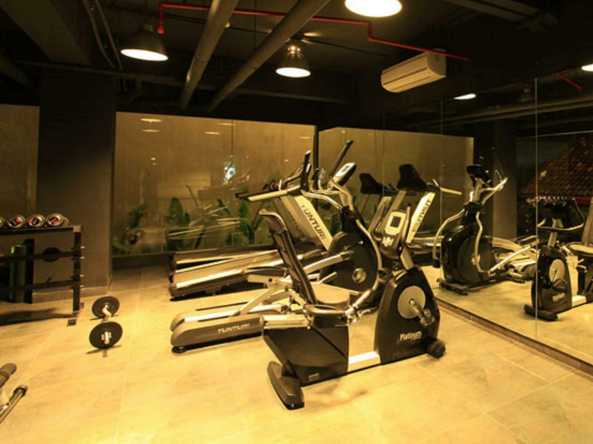 Bedrock Hotel Kuta Kuta  Luaran gambar
