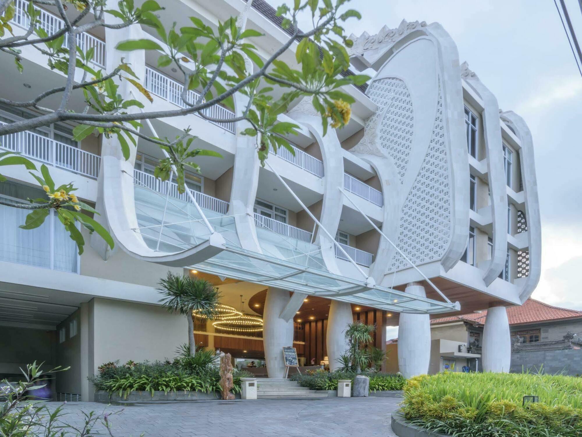 Bedrock Hotel Kuta Kuta  Luaran gambar