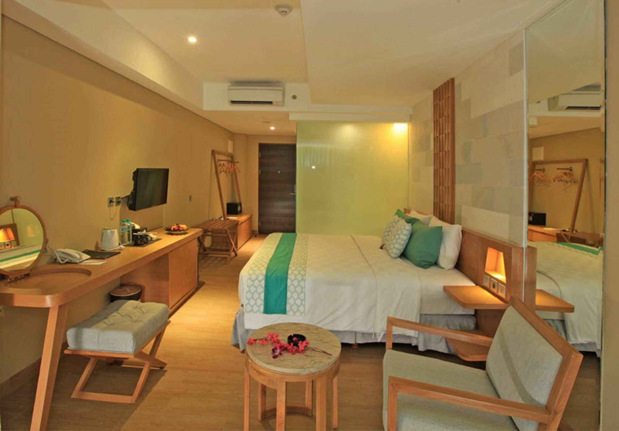 Bedrock Hotel Kuta Kuta  Luaran gambar