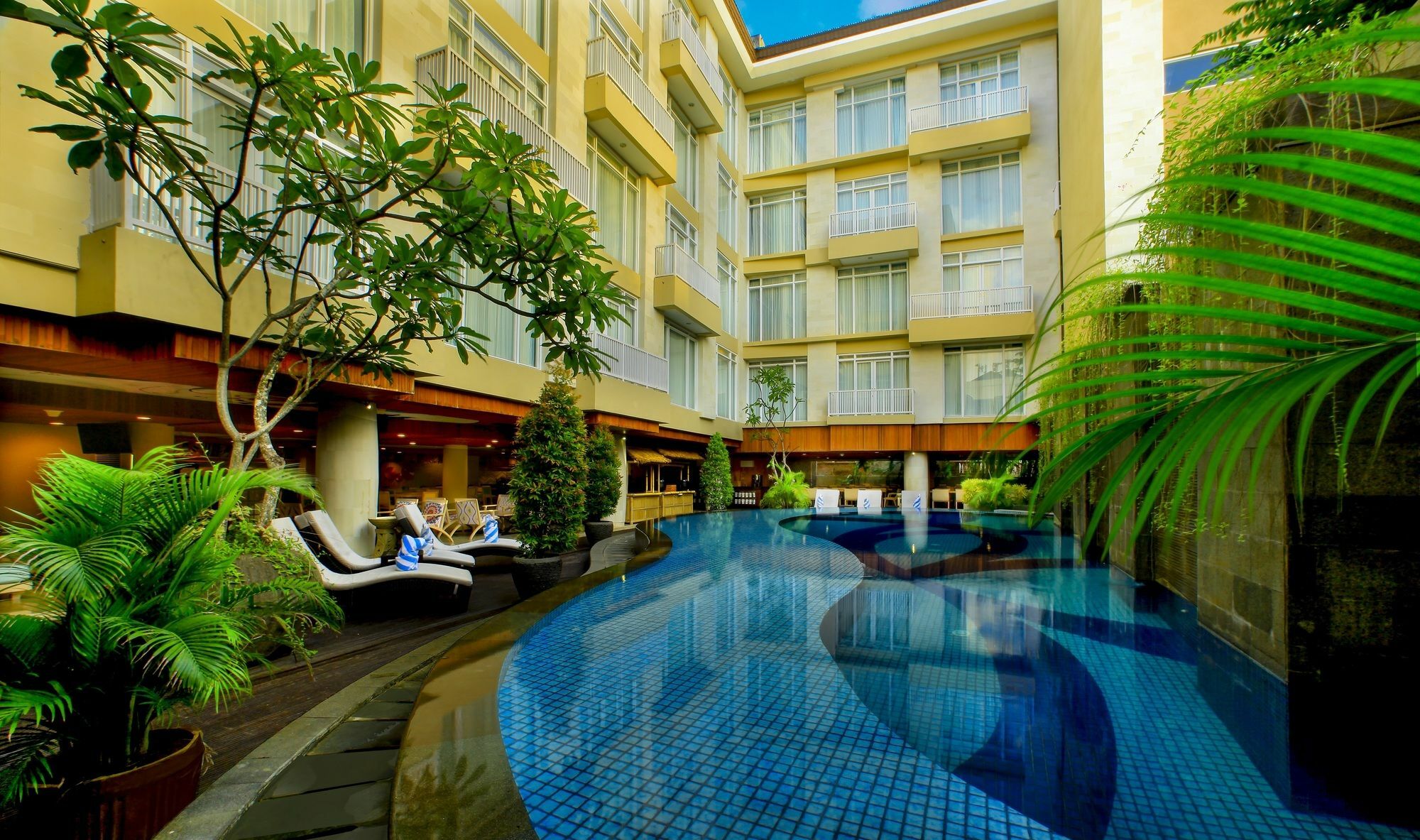 Bedrock Hotel Kuta Kuta  Luaran gambar